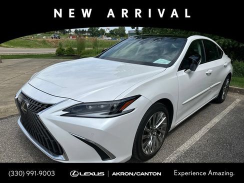 Used 2022 Lexus ES 350 Ultra Luxury w/ Accessory Package FWD image 1