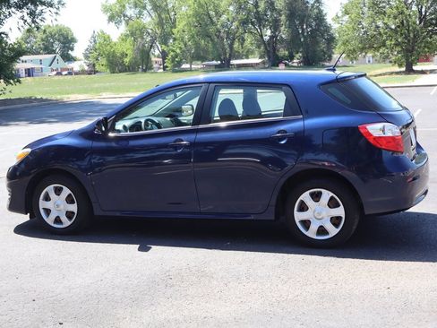 Used 2009 Toyota Matrix FWD image 8