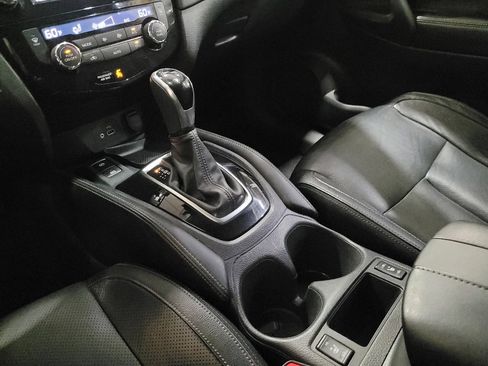 Used 2019 Nissan Rogue SL w/ Premium Package AWD/4WD image 26