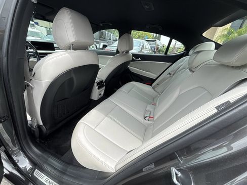 Used 2024 Genesis G70 2.5T RWD image 18