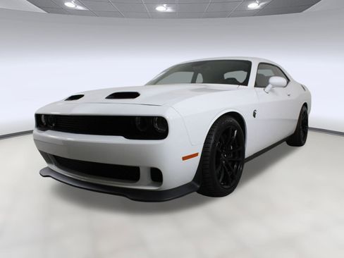 Used 2023 Dodge Challenger SRT Hellcat w/ Driver Convenience Group image 1