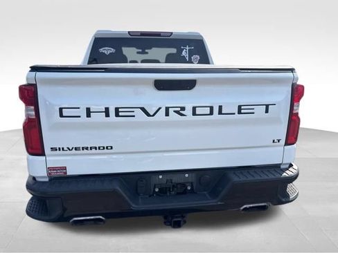 Used 2021 Chevrolet Silverado 1500 LT Trail Boss w/ LPO, Dark Essentials Package AWD/4WD image 17