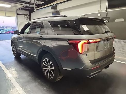 Used 2026 Ford Explorer ST-Line image 4