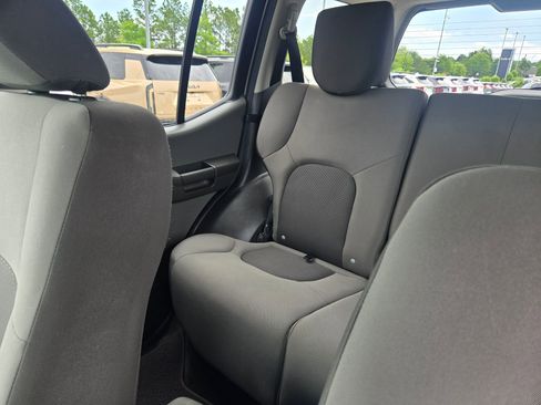 Used 2014 Nissan Xterra X AWD/4WD image 12