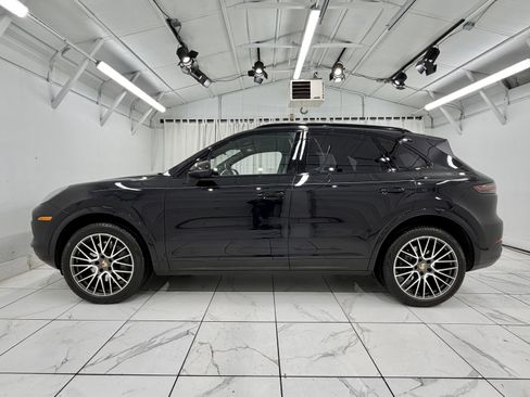 Certified 2022 Porsche Cayenne S image 15