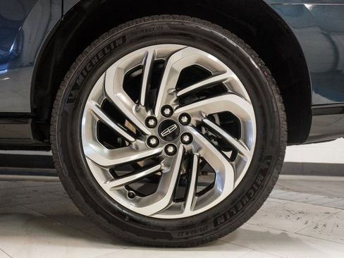 Used 2025 Lincoln Navigator L Reserve AWD/4WD image 40