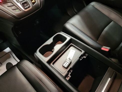 Certified 2024 Honda Odyssey Sport image 16