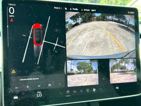 Used 2023 Tesla Model 3 Standard Range RWD image 26