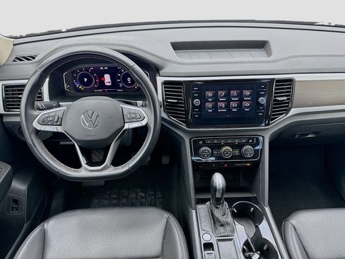 Used 2023 Volkswagen Atlas SE w/ Panoramic Sunroof Package FWD image 15