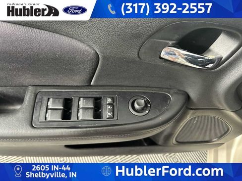 Used 2013 Chrysler 200 Touring FWD image 12