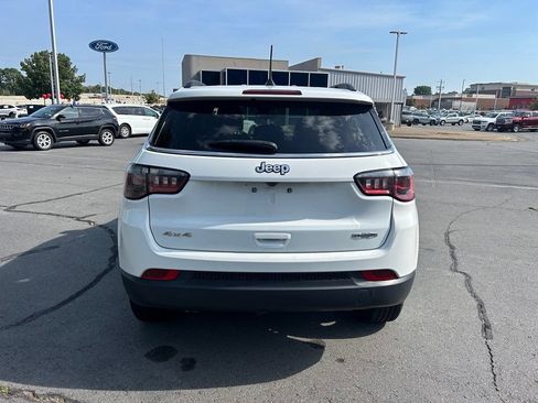 Used 2024 Jeep Compass Latitude AWD/4WD image 6