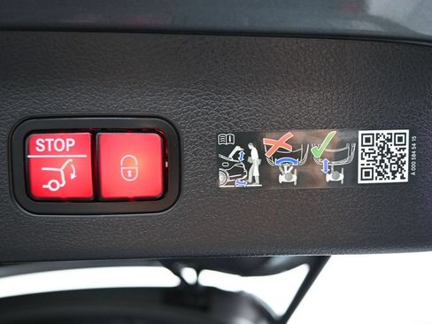 Used 2025 Mercedes-Benz GLS 450 4MATIC image 30