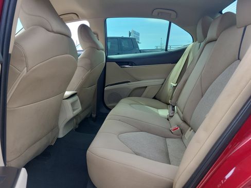 Used 2022 Toyota Camry LE FWD image 18