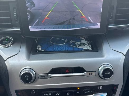 Used 2021 Ford Explorer XLT w/ Equipment Group 202A RWD image 7