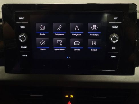 Used 2025 Volkswagen Jetta SE FWD image 25