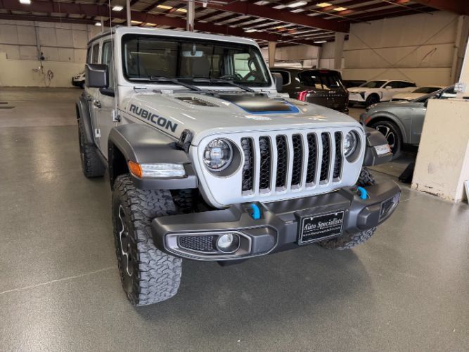 Used 2023 Jeep Wrangler Unlimited Rubicon 4xe w/ Cold Weather Group AWD/4WD image 6