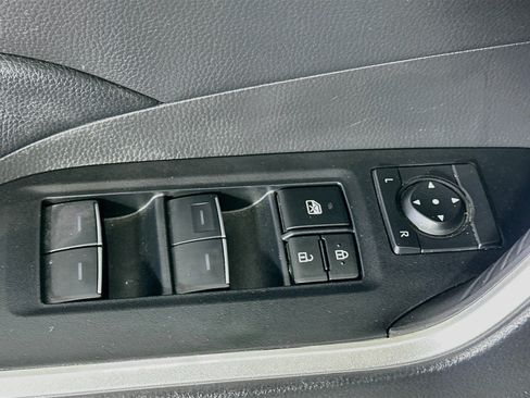 Used 2023 Toyota RAV4 XLE AWD/4WD image 15