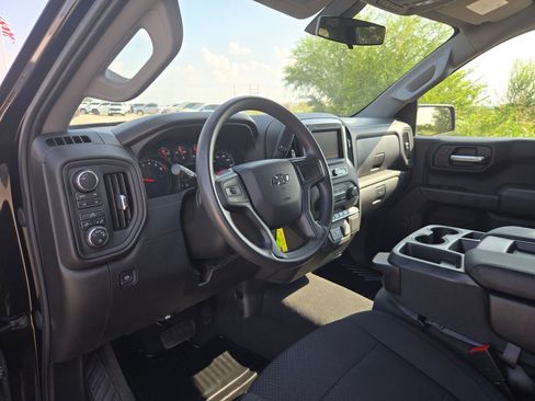 Used 2021 Chevrolet Silverado 1500 Custom Trail Boss w/ LPO, Dark Essentials Package AWD/4WD image 11