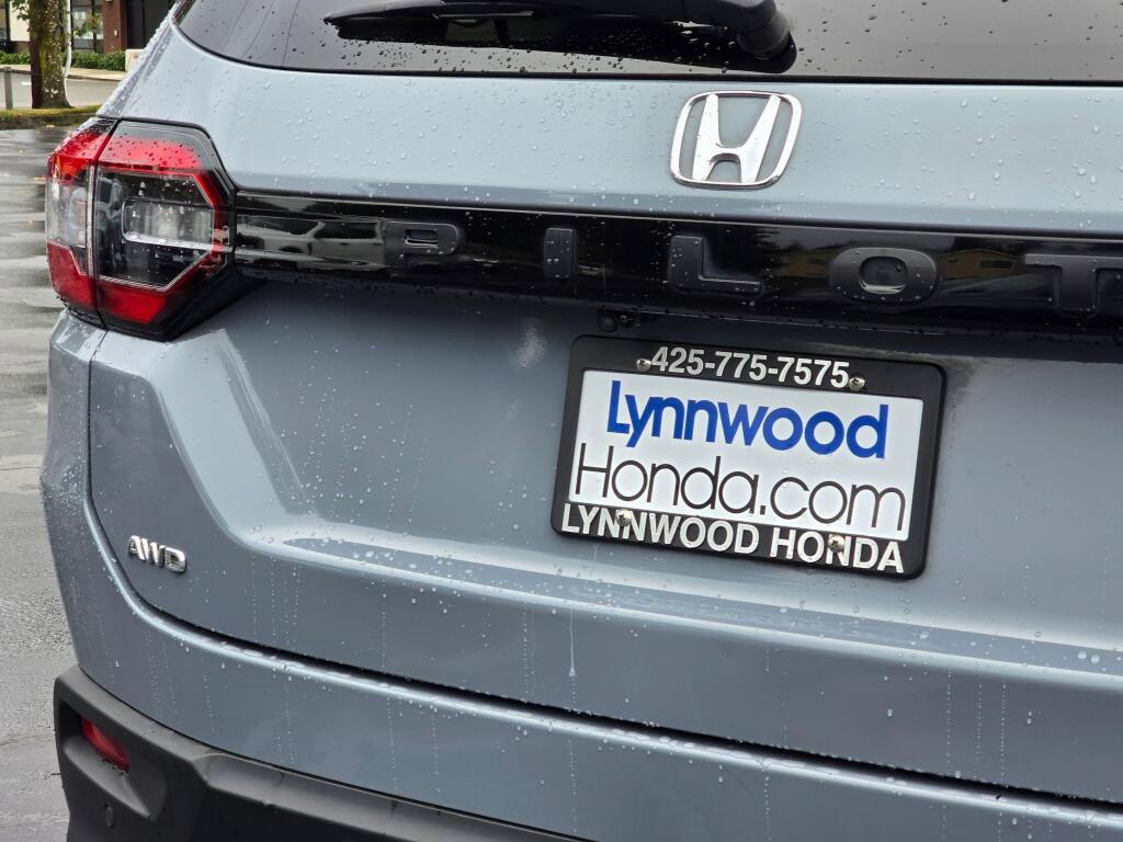Certified 2024 Honda Pilot Elite image 12