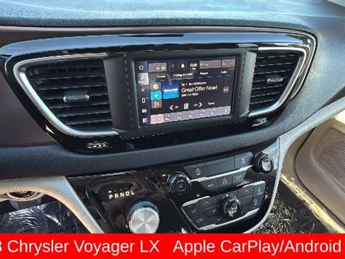 Used 2023 Chrysler Voyager LX FWD image 15