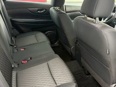 Used 2018 Nissan Rogue S FWD image 18