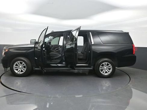 Used 2020 Chevrolet Suburban LS w/ Enhanced Driver Alert Package RWD image 39