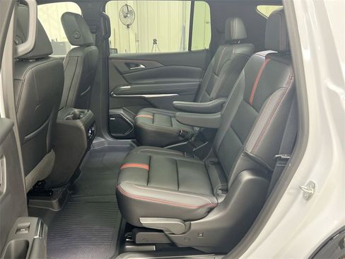 New 2026 Chevrolet Traverse RS w/ LPO, Floor Liner Package image 24
