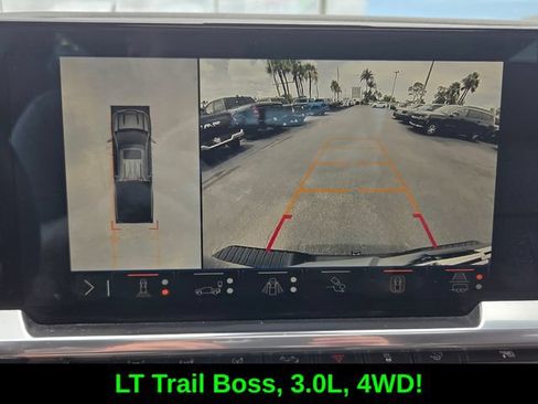 Used 2024 Chevrolet Silverado 1500 LT Trail Boss w/ LT Trail Boss Premium Package AWD/4WD image 24