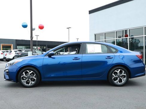 Used 2020 Kia Forte LXS FWD image 9