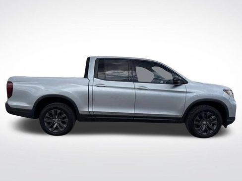 Used 2024 Honda Ridgeline Sport image 14