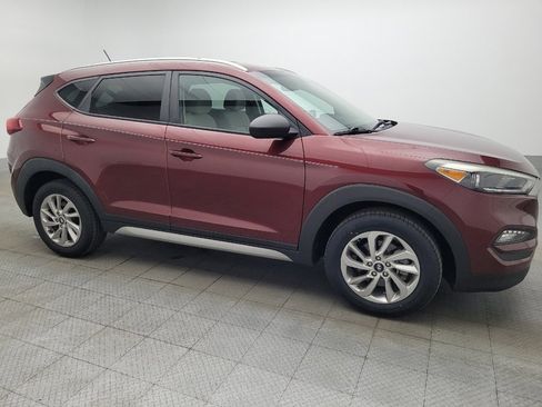 Used 2017 Hyundai Tucson SE image 11