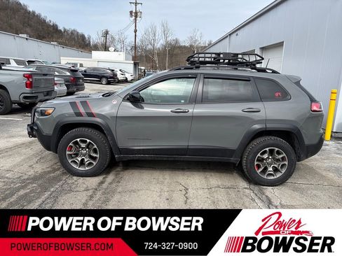 Used 2022 Jeep Cherokee Trailhawk w/ Trailer Tow Group AWD/4WD image 2