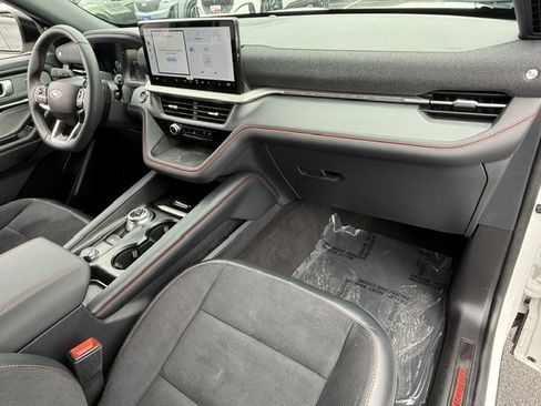 Used 2025 Ford Explorer ST image 23