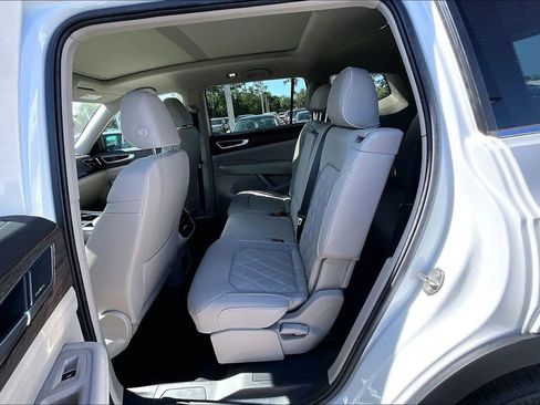 New 2026 Volkswagen Atlas SEL Premium R-Line AWD/4WD image 17