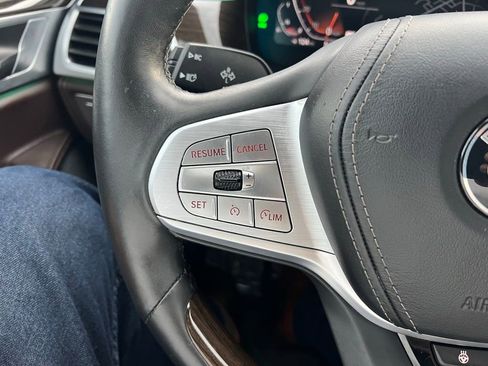 Used 2021 BMW 750i xDrive 750i xDrive w/ Executive Package image 41