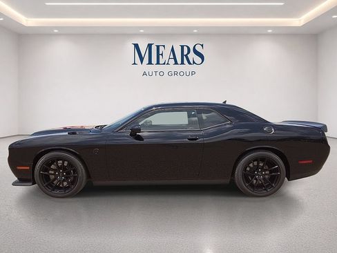 Used 2023 Dodge Challenger SRT Hellcat RWD image 2