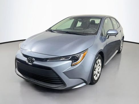 Used 2024 Toyota Corolla LE FWD image 5