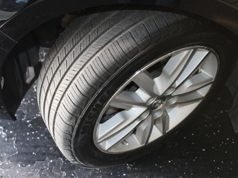 Used 2013 Toyota Avalon XLE FWD image 31