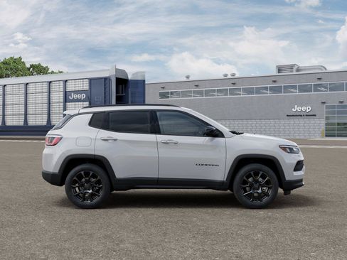New 2026 Jeep Compass Latitude AWD/4WD image 12