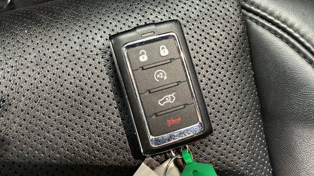 Used 2024 Jeep Wagoneer L Series II AWD/4WD image 44
