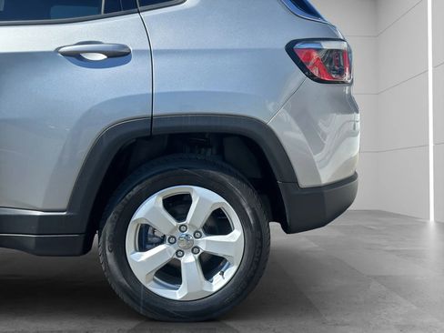 Used 2020 Jeep Compass Latitude AWD/4WD image 23