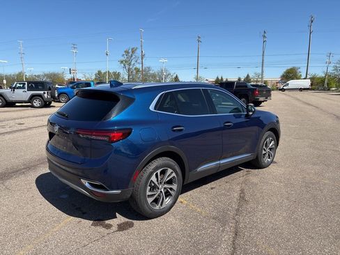 Used 2022 Buick Envision Essence w/ Safety Package image 9