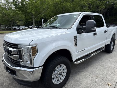 Used 2019 Ford F250 XLT AWD/4WD image 3