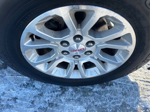 Used 2018 GMC Yukon XL SLT w/ Open Road Package image 18