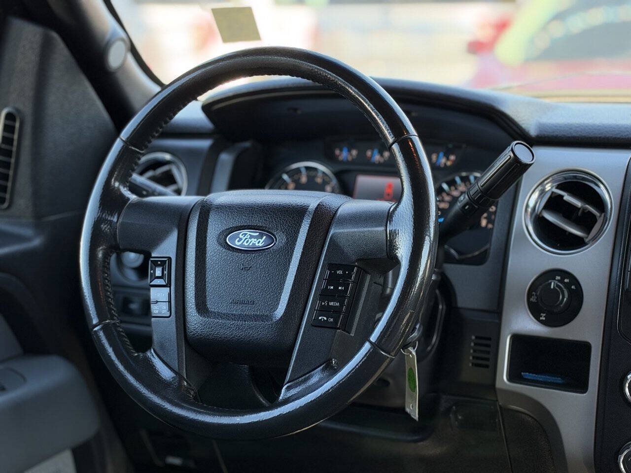 Used 2013 Ford F150 XLT w/ Mid Equipment Group AWD/4WD image 2
