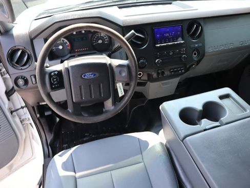 Used 2015 Ford F350 XL w/ Power Equipment Group AWD/4WD image 9