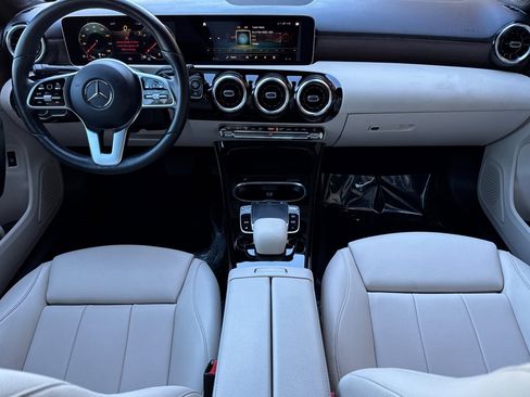 Used 2020 Mercedes-Benz A 220 image 12