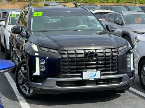 Used 2023 Hyundai Palisade Limited FWD image 1