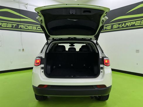 Used 2020 Jeep Compass Limited AWD/4WD image 9