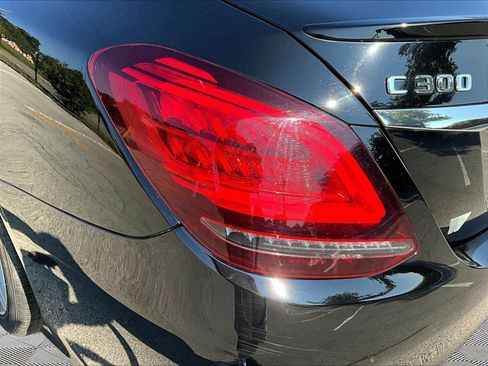 Used 2020 Mercedes-Benz C 300 4MATIC Sedan image 23